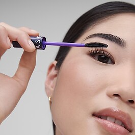 LOVE THE LIFT - Mascara mit sofortigem Schwung und geliftetem Volumen